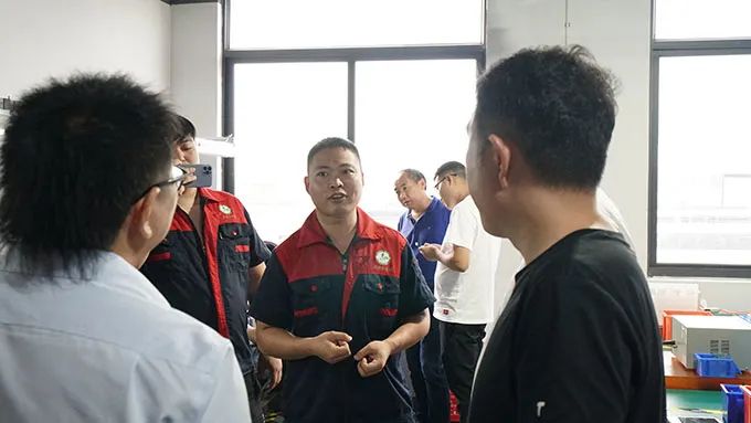 熱烈祝賀「實習(xí)基地暨熱傳感研究聯(lián)合實驗室」揭牌成立！ 維連溫度傳感器